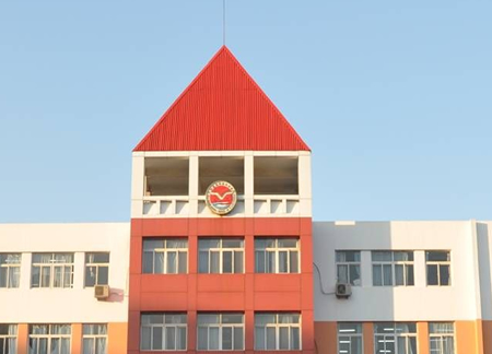 万丈深渊的意思